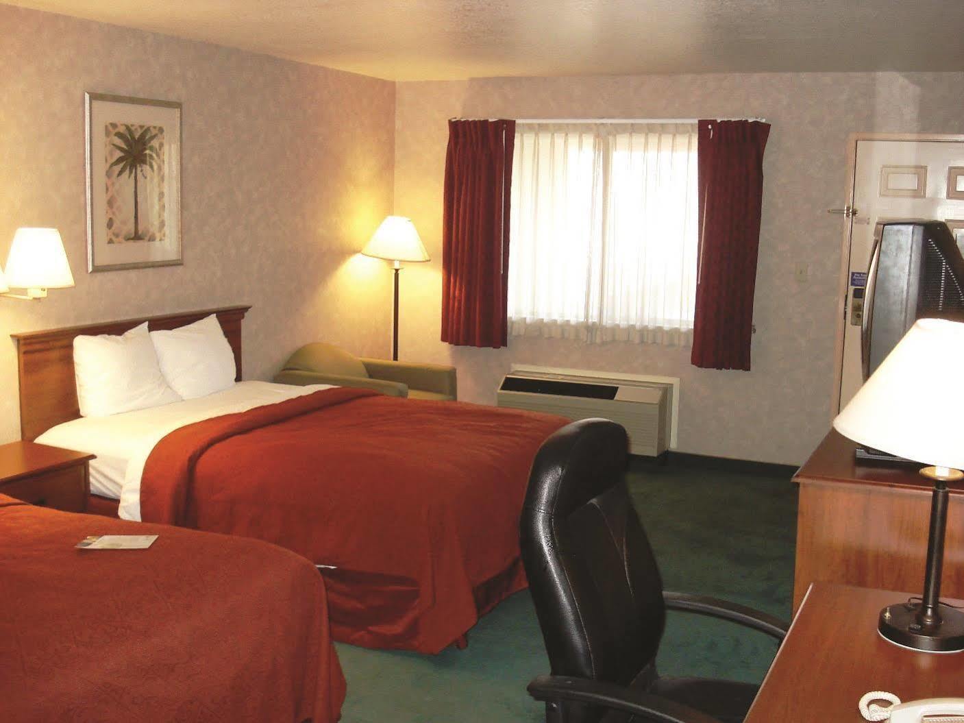 Holiday Inn Express Oakdale, An Ihg Hotel Екстер'єр фото